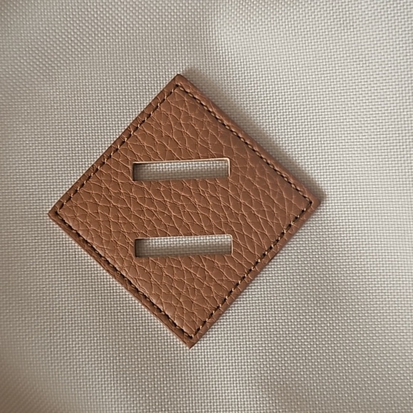 Herschel Supply Co - Picture 6 of 12